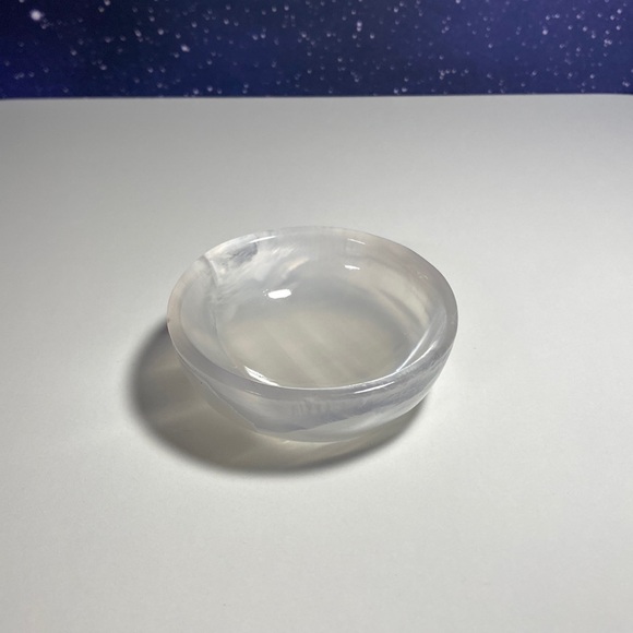 Selenite Bowl - Picture 1 of 4